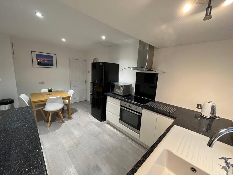 Idyllic Bungalow, Ideal Location In West Lancashire Burscough Kültér fotó