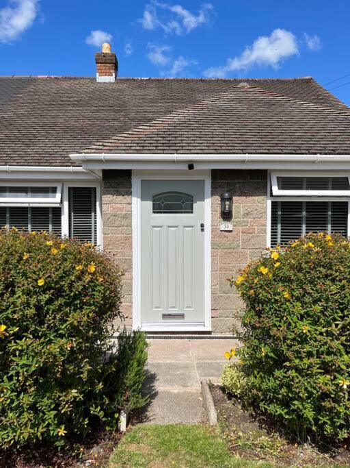 Idyllic Bungalow, Ideal Location In West Lancashire Burscough Kültér fotó